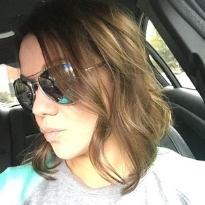 Meet your Posher, Carrie